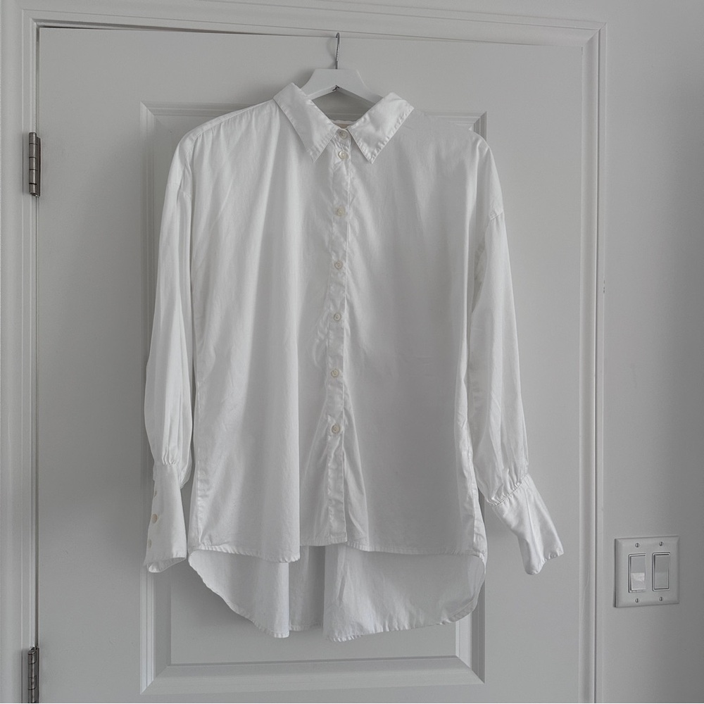 NWOT Laude the Label White Blouse